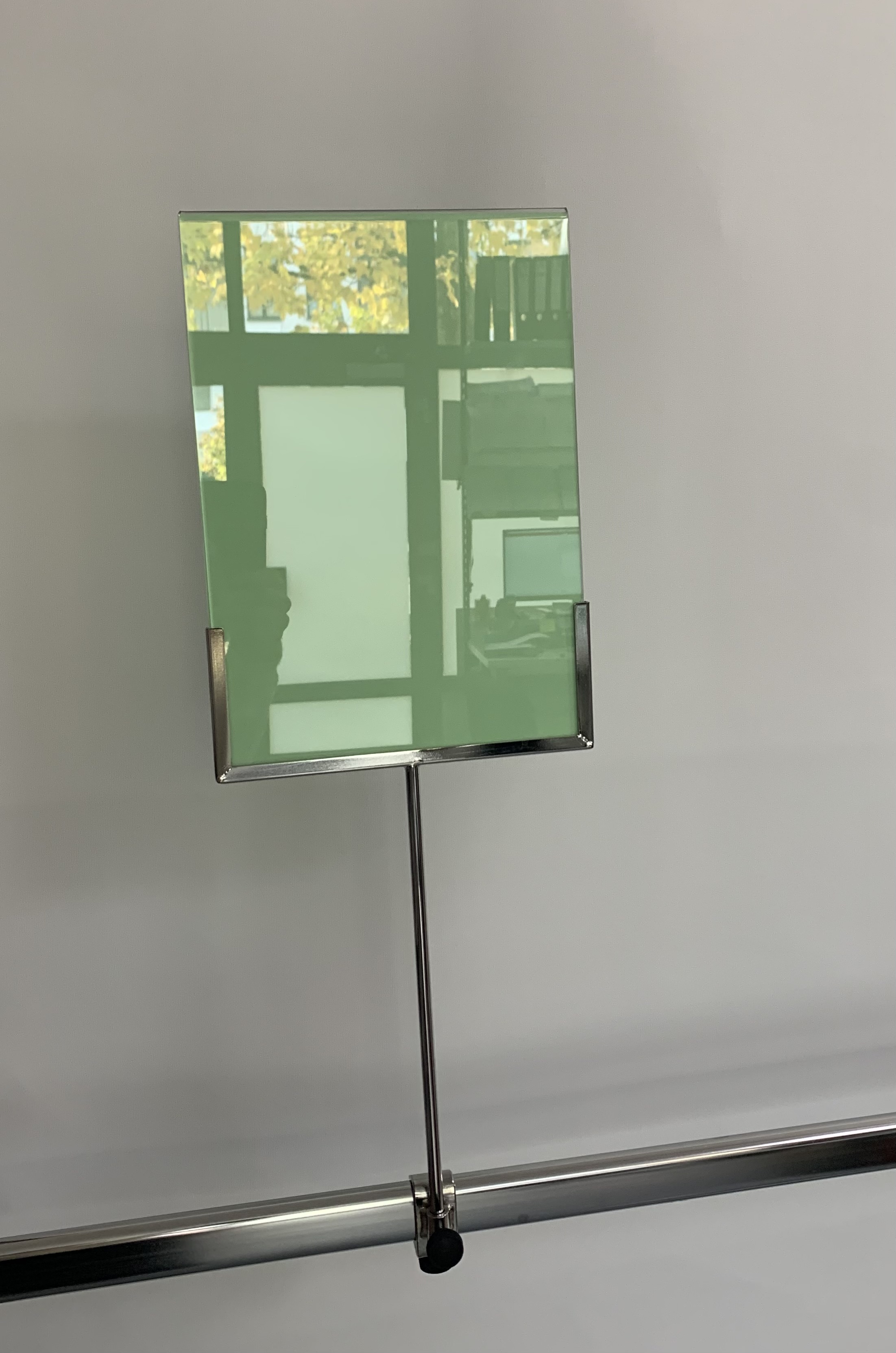 Plakathalter A4 Hoch für Rollständer Plakathalter A4 Hoch für Rollständer