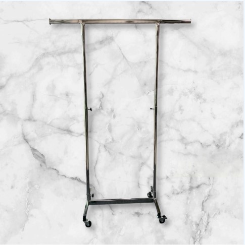 Mini Rollständer verchromt – kompakter Kleiderständer auf Rollen in Gesamtansicht