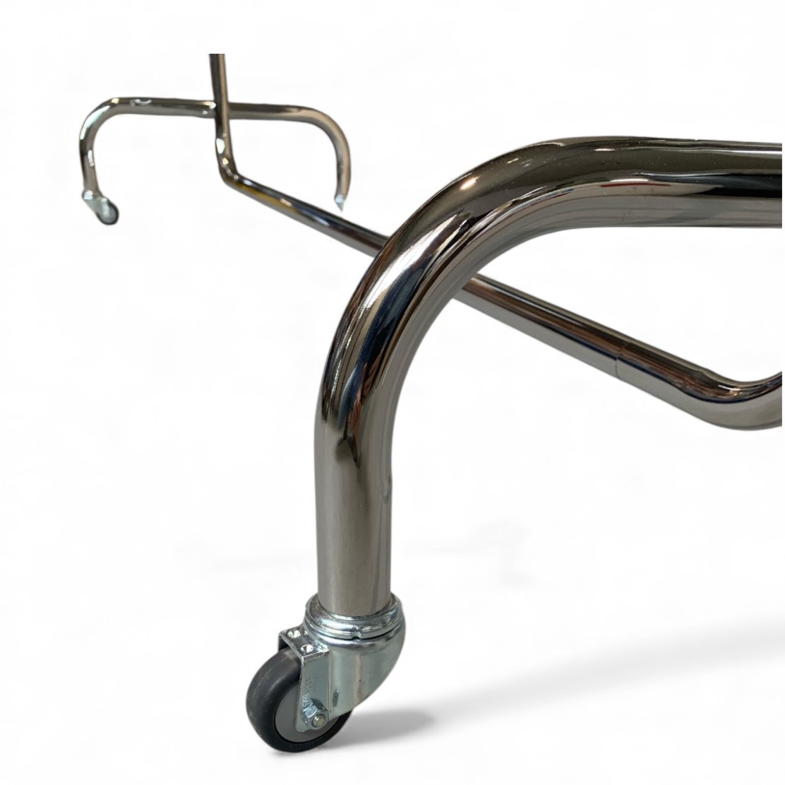 Chrom-Doppelständer auf Rollen von vorne gesehen