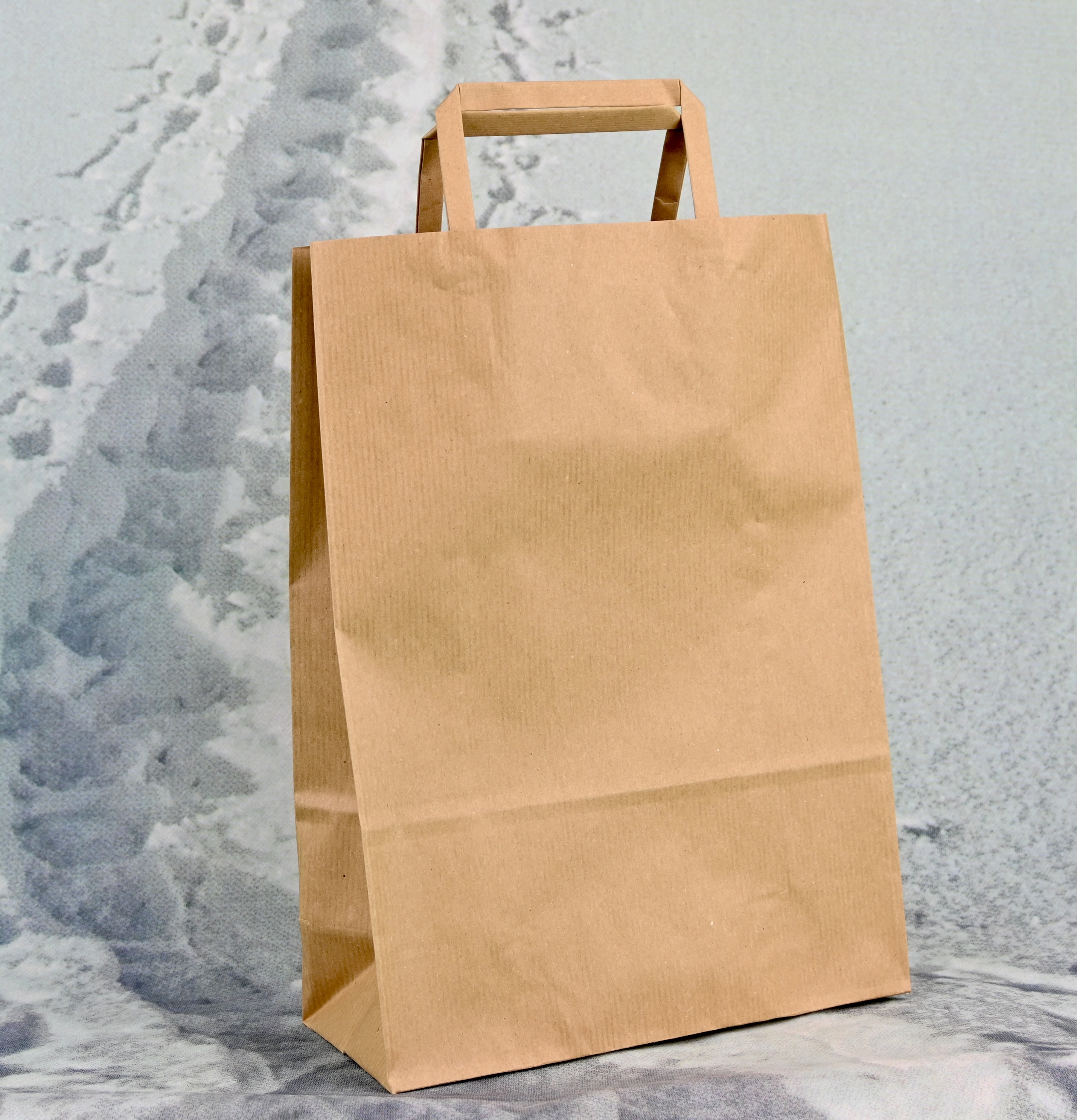 Papiertragetasche kraftbraun einfarbig mit Flachhenkel, 25 Stück Papiertragetasche kraftbraun einfarbig mit Flachhenkel, 25 Stück
