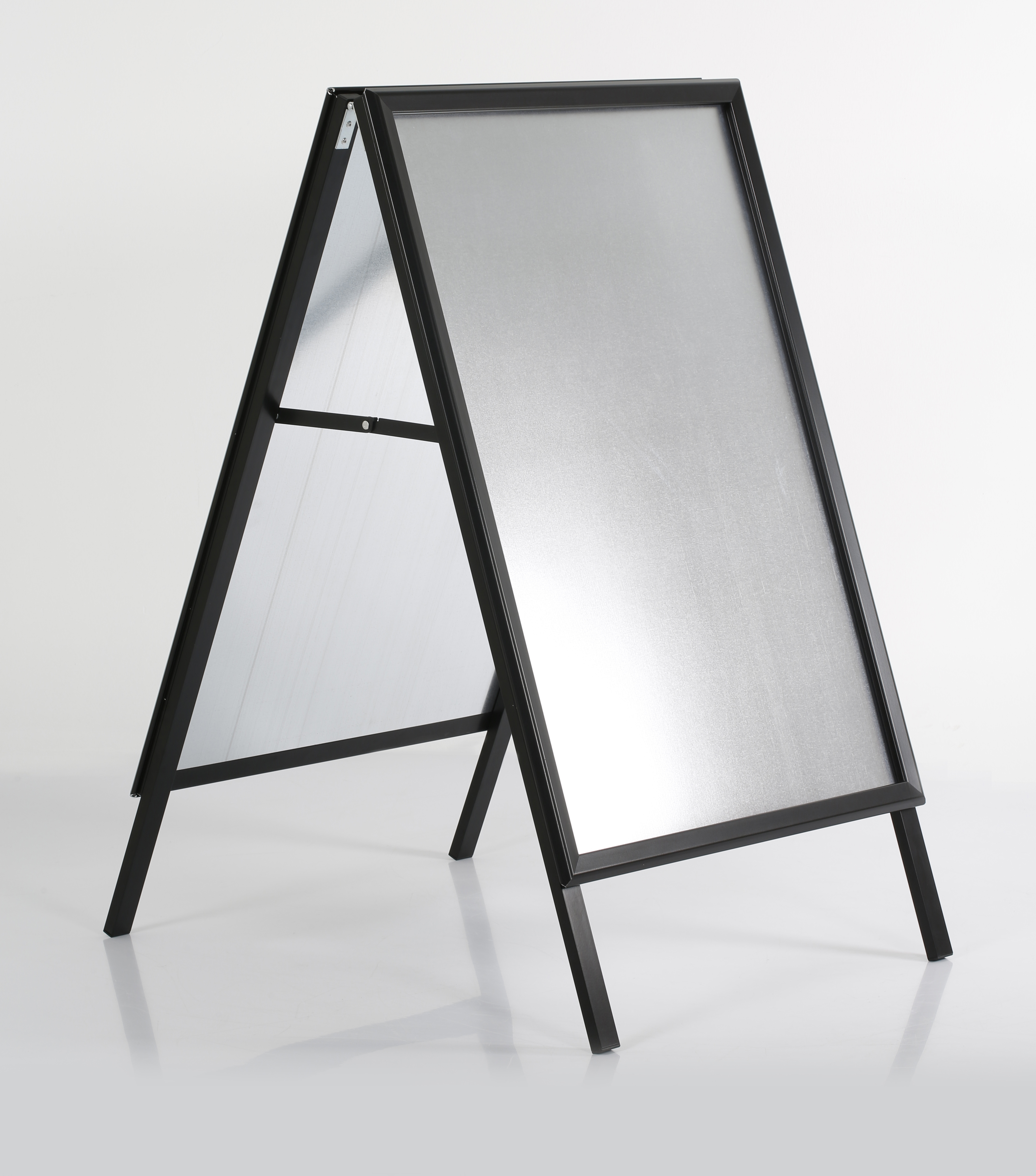 Kundenstopper Outdoor, 32 mm Gehrung, DIN A1, schwarz Kundenstopper Outdoor, 32 mm Gehrung, DIN A1, schwarz